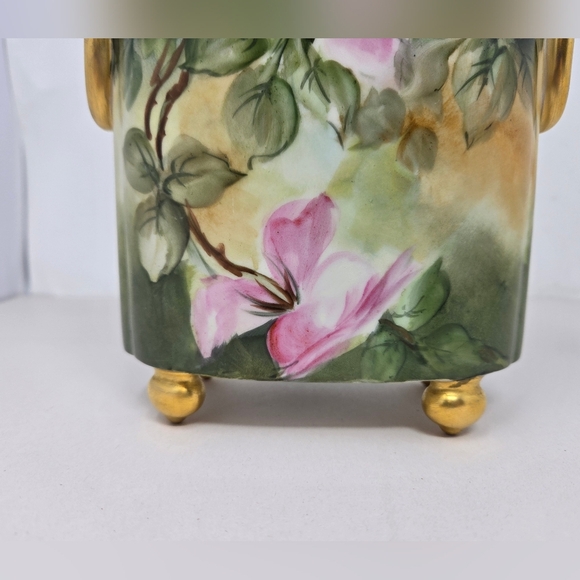 Antique Limoges 1919 Pink Roses Green Background Cachepot Gold Accents Vase - Picture 7 of 14